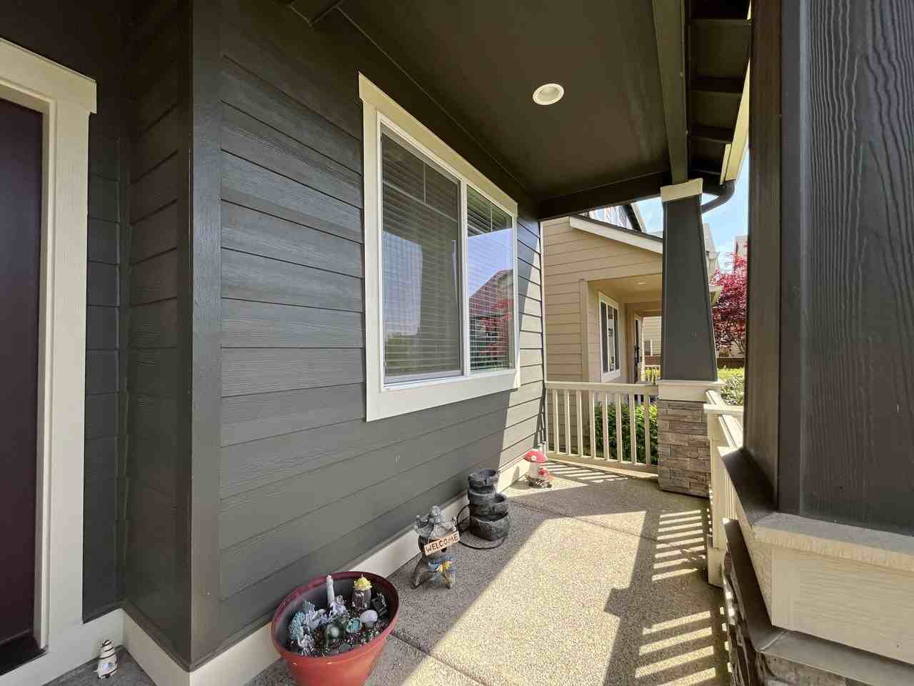 7114 Nw 167th Ave - Photo 4 of 47
