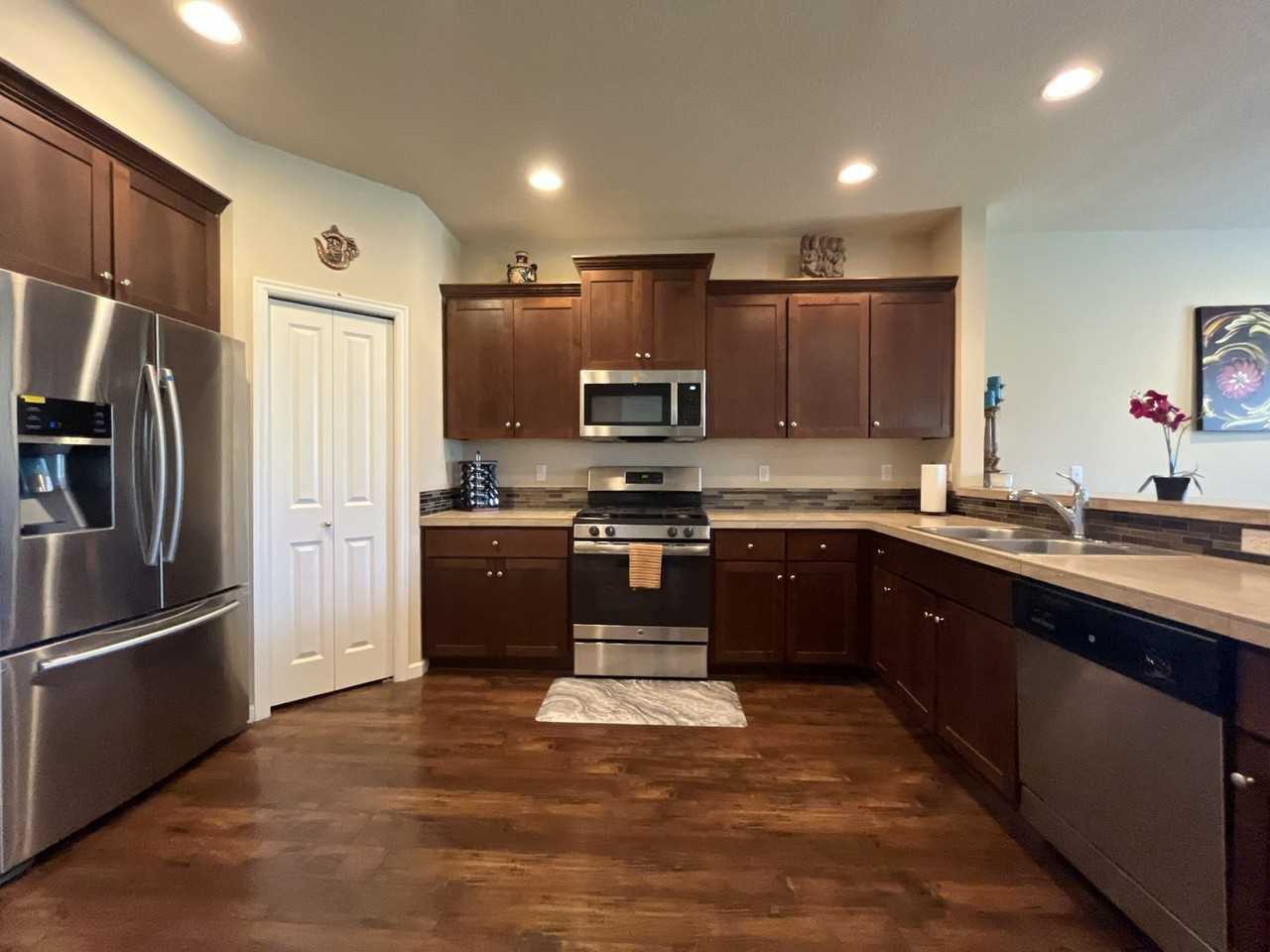 7114 Nw 167th Ave - Photo 5 of 47