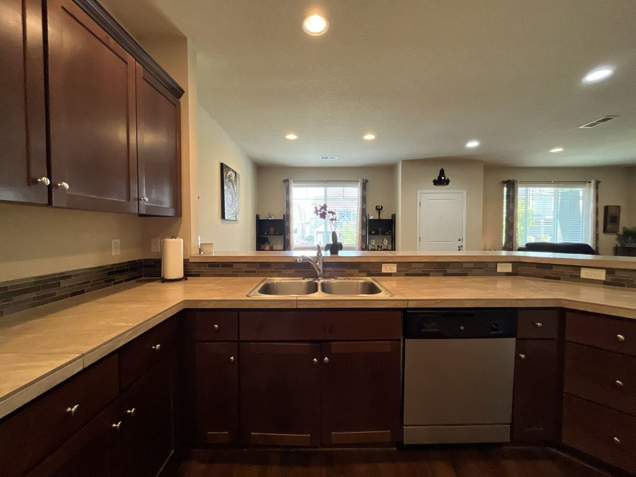 7114 Nw 167th Ave - Photo 7 of 47
