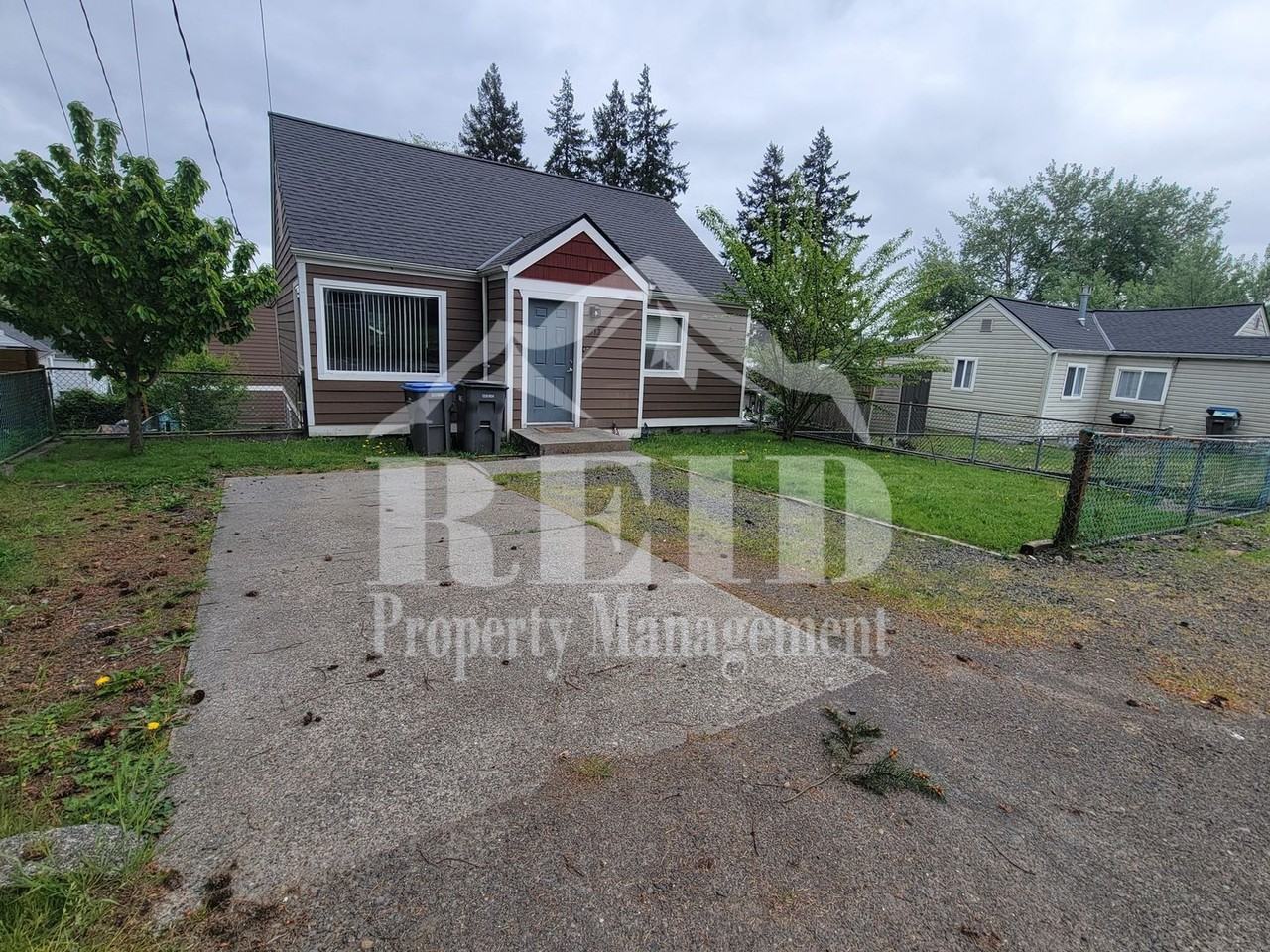 1212 Evans Ave W - Photo 2 of 36