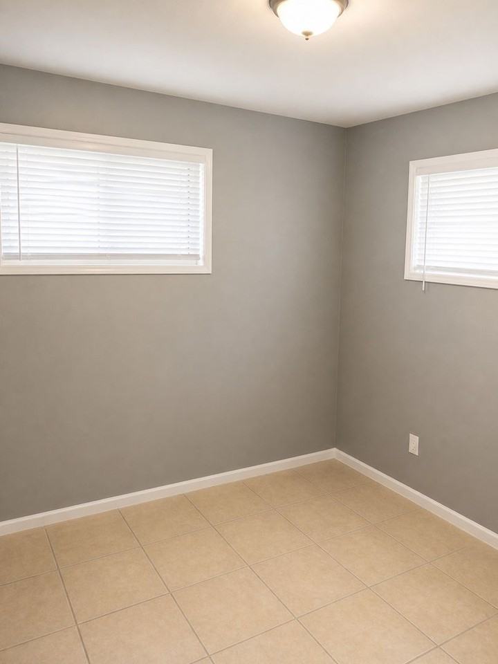 930 Alcazar Way S - Photo 5 of 7
