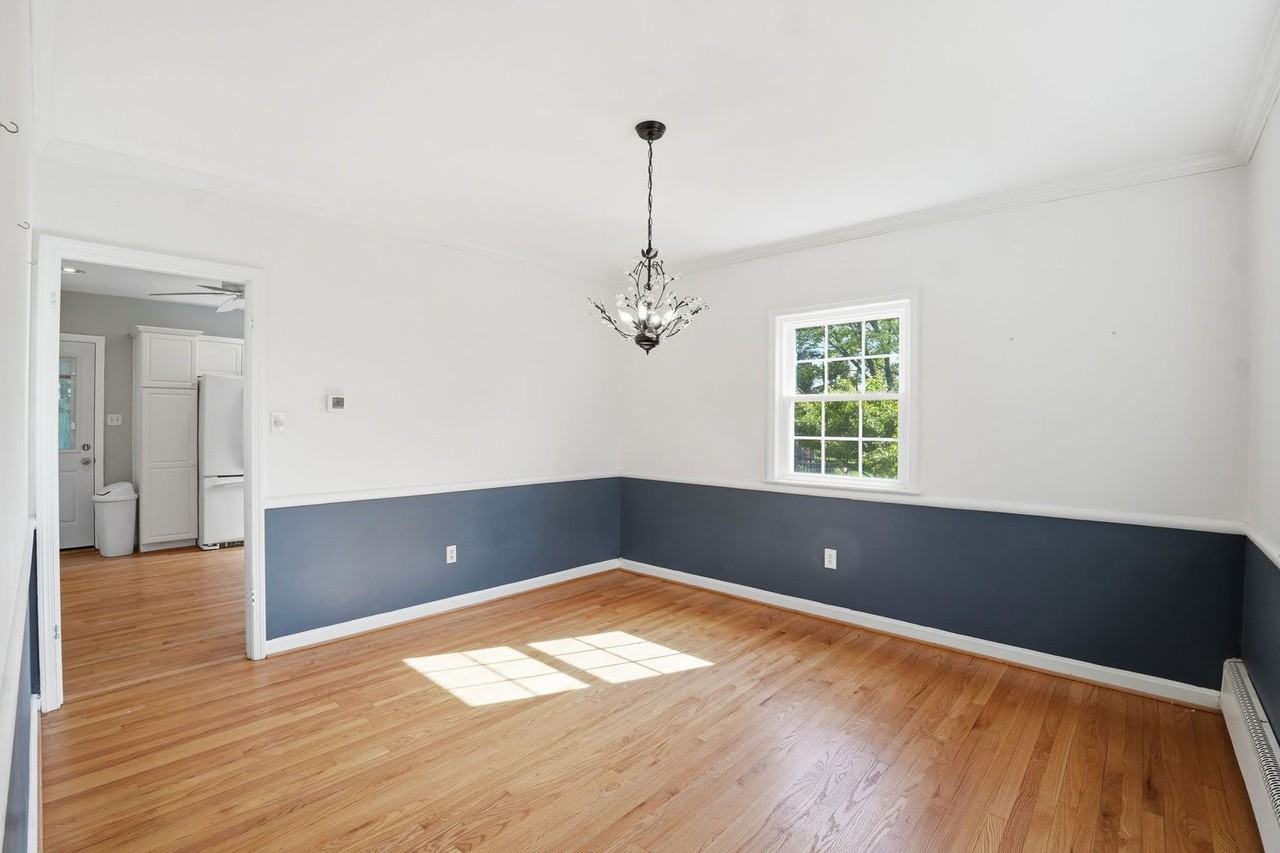 2913 Cleave Dr - Photo 6 of 25