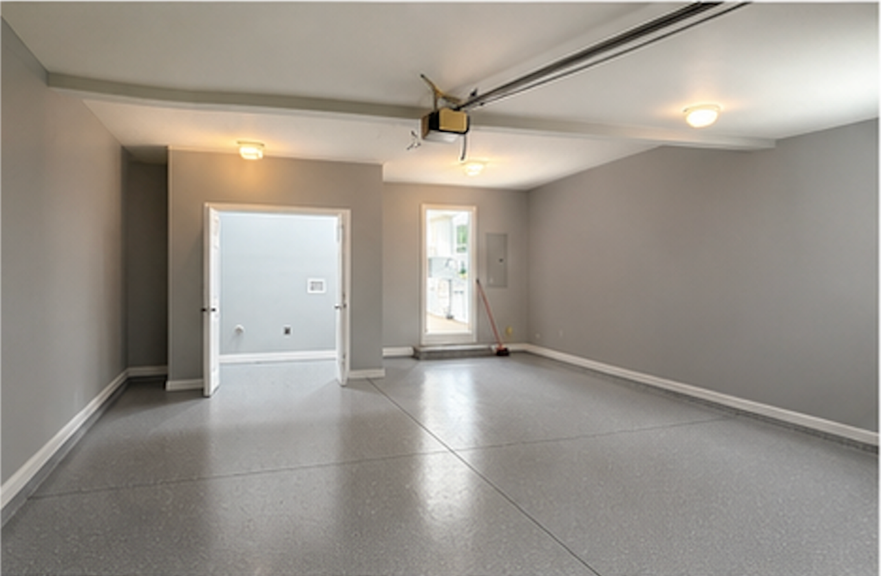 246 Lynhaven Dr - Photo 5 of 17