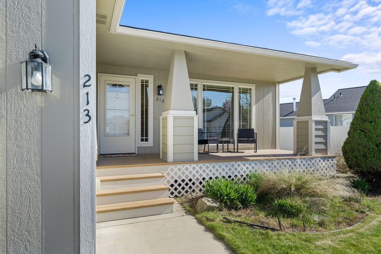 213 E Handy Rd - Photo 3 of 36