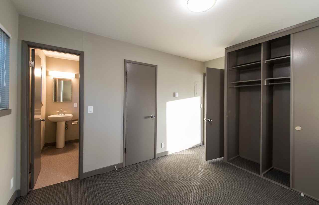 Park Cedar Apartments - Photo 4 of 14