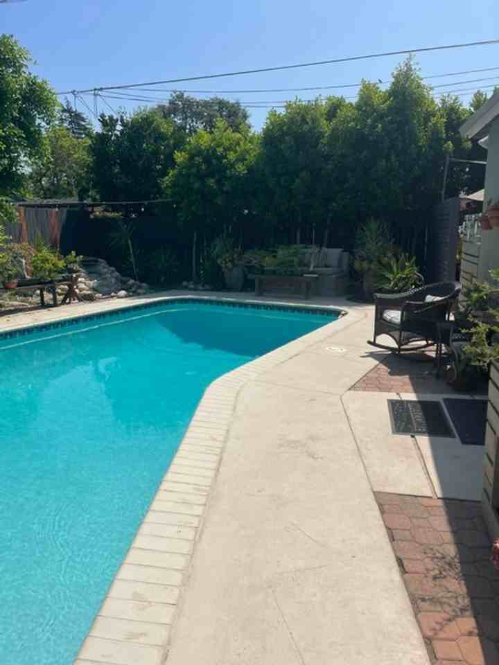 6254 Agnes Ave - Photo 2 of 12
