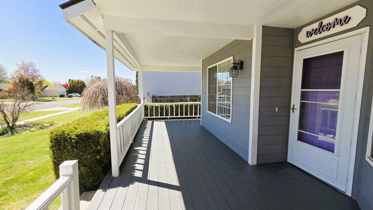 1313 W Cardinal Ave - Photo 2 of 17