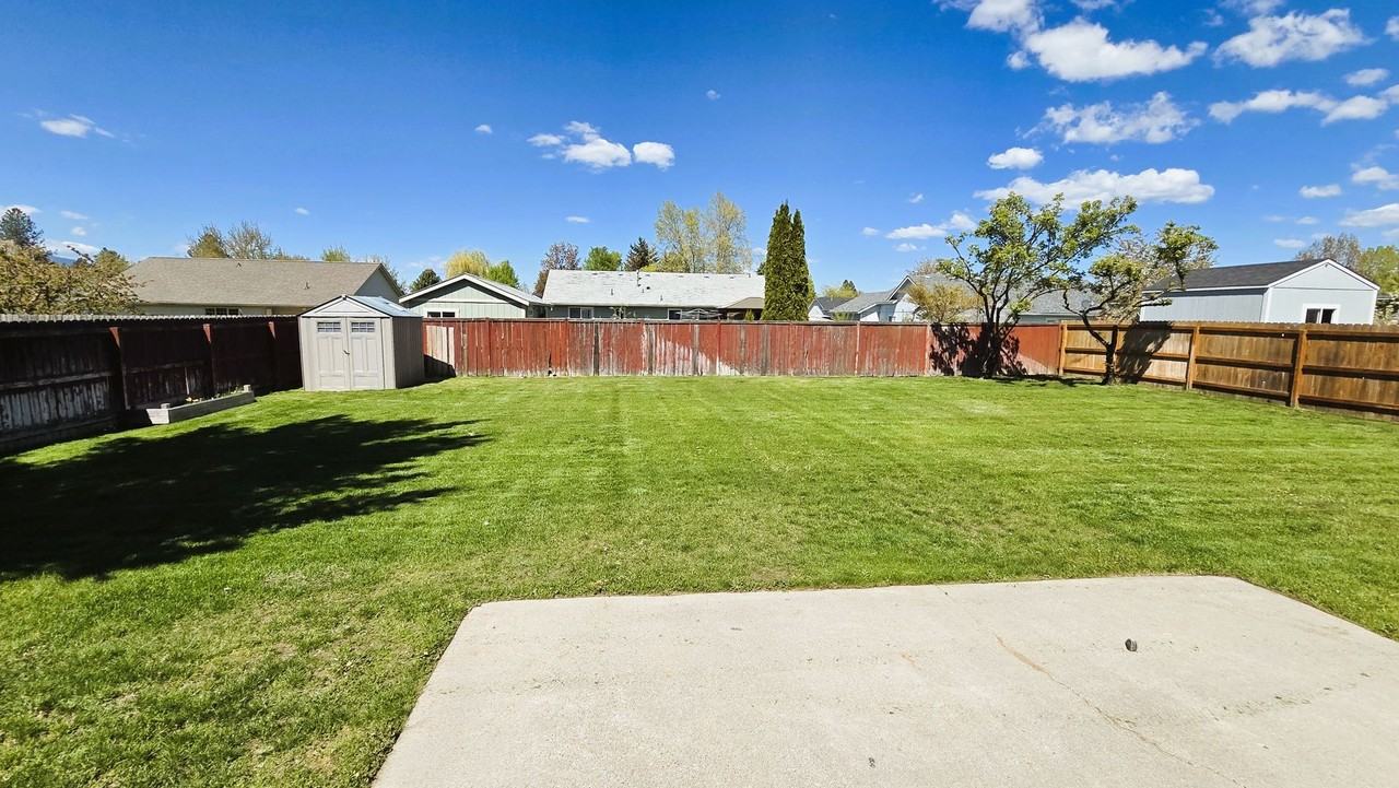 1313 W Cardinal Ave - Photo 4 of 17