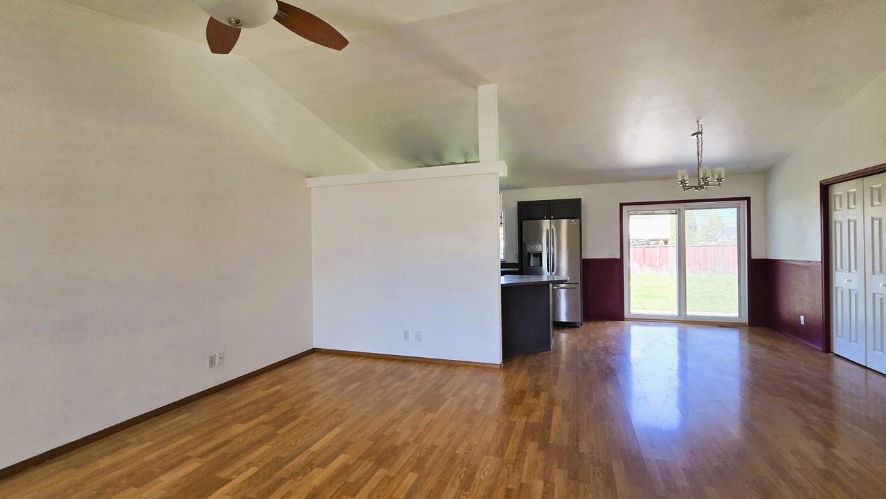 1313 W Cardinal Ave - Photo 6 of 17