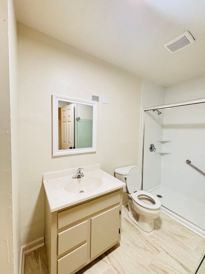 906 Edgehill Dr - Photo 7 of 11