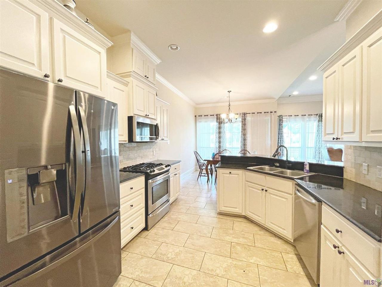 8138 Valencia Ct - Photo 2 of 19