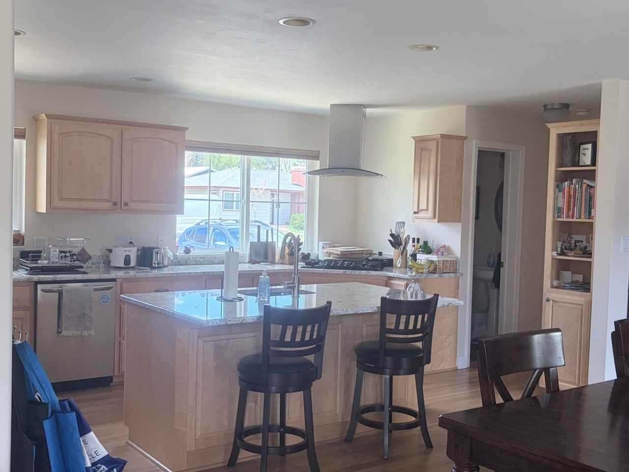 1824 Crestview Dr - Photo 4 of 8