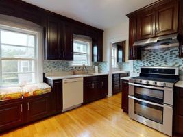 featured image of 195 Lake St