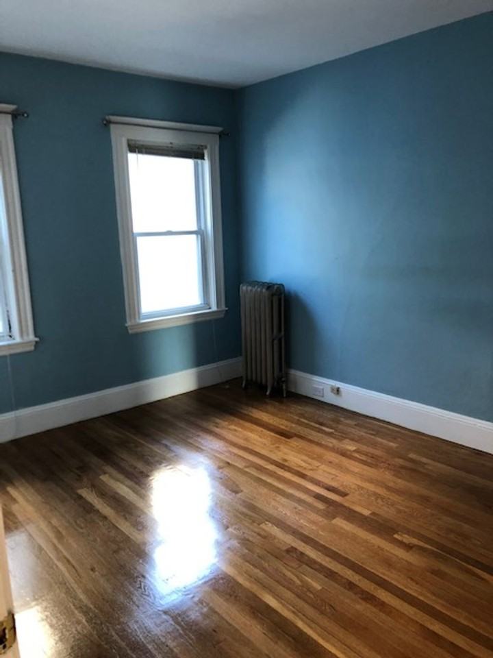 195 Lake St - Photo 6 of 24