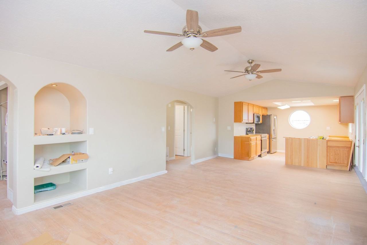 146 N 2300 W - Photo 3 of 28