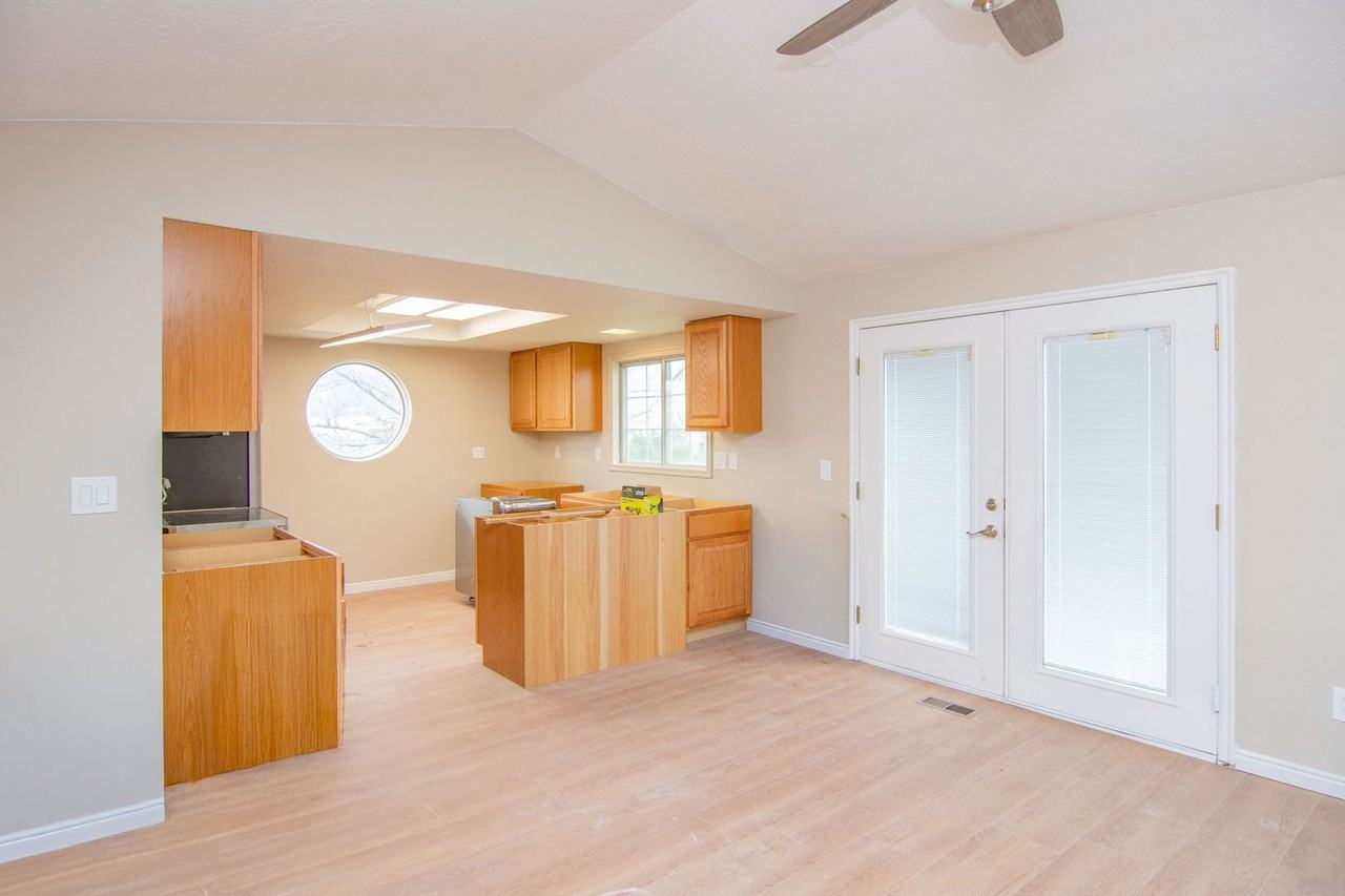 146 N 2300 W - Photo 7 of 28