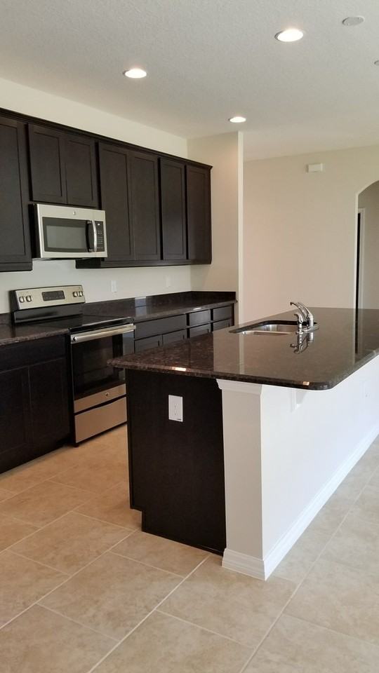 4852 Grand Vista Ln - Photo 3 of 7