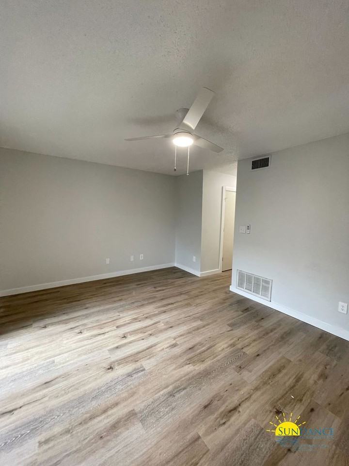 40 4th Ave - Photo 5 of 19