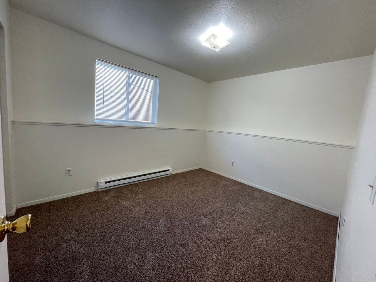112 8th Ave W Apt D - Photo 7 of 9