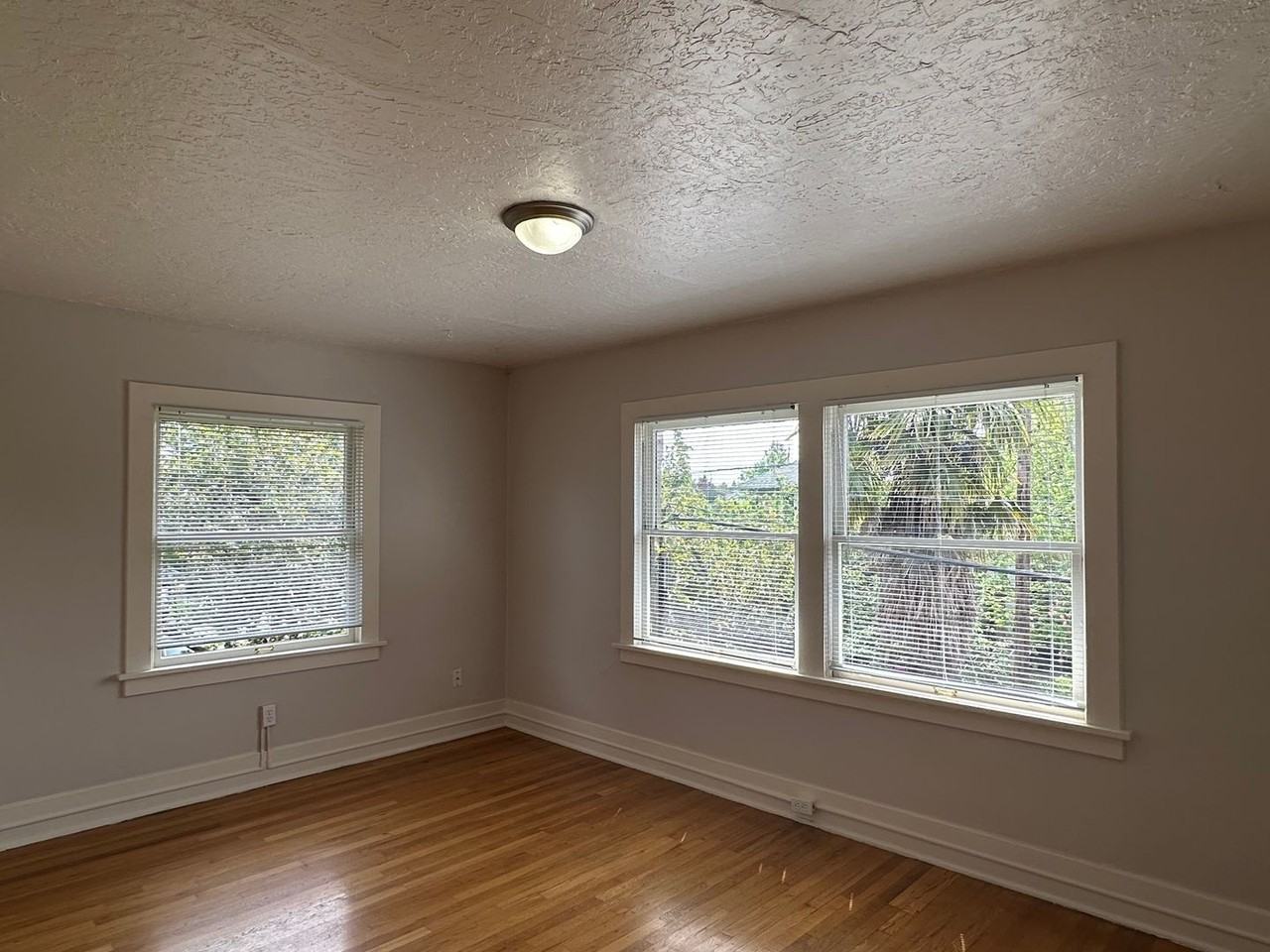 Santa Monica Apartments - Photo 2 of 21