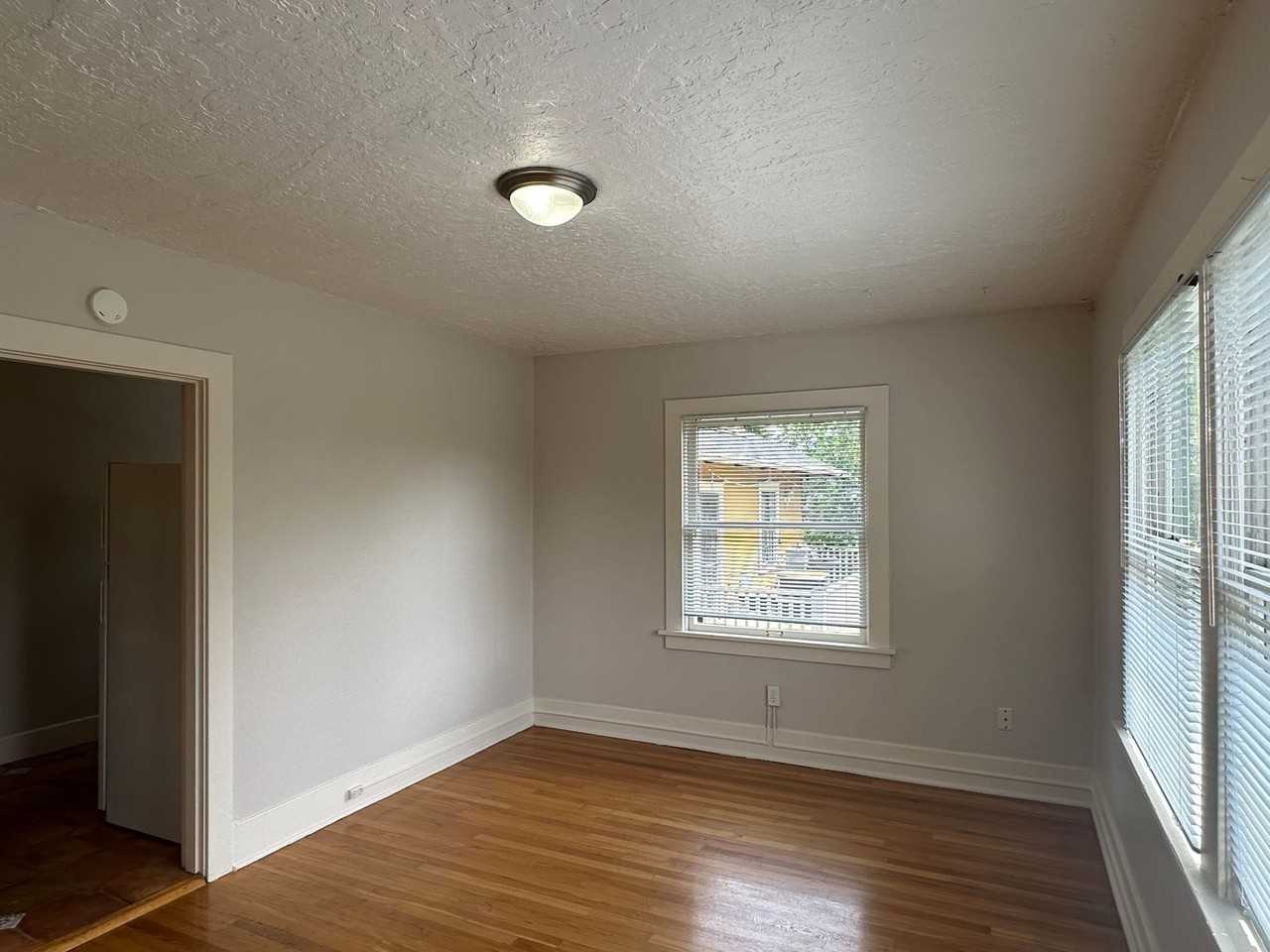 Santa Monica Apartments - Photo 3 of 21