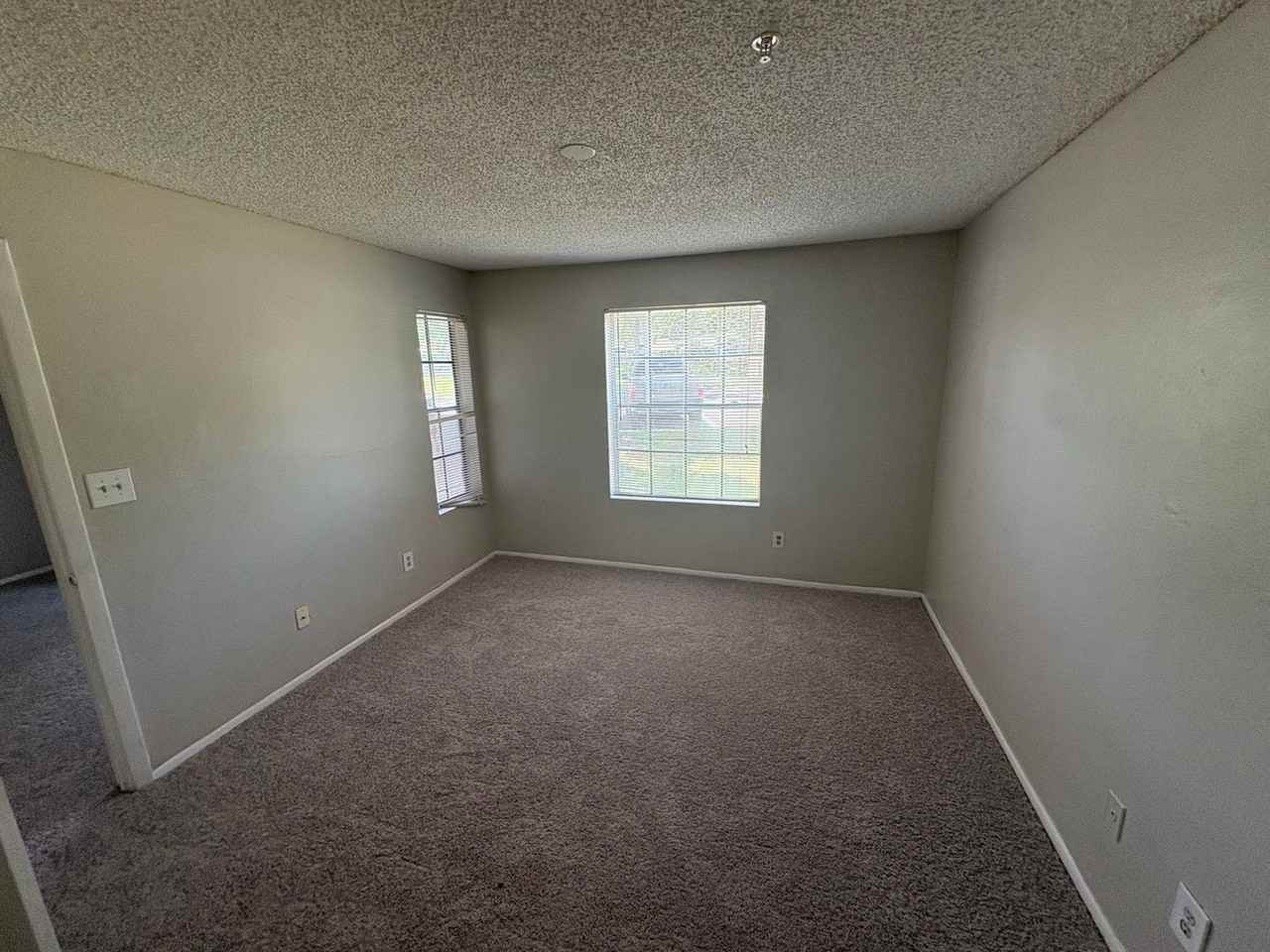 216 Afton Sq #104 - Photo 6 of 11