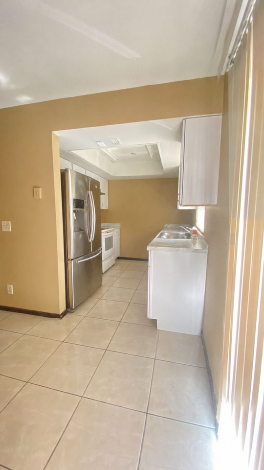 5565 Telipa Dr - Photo 7 of 17