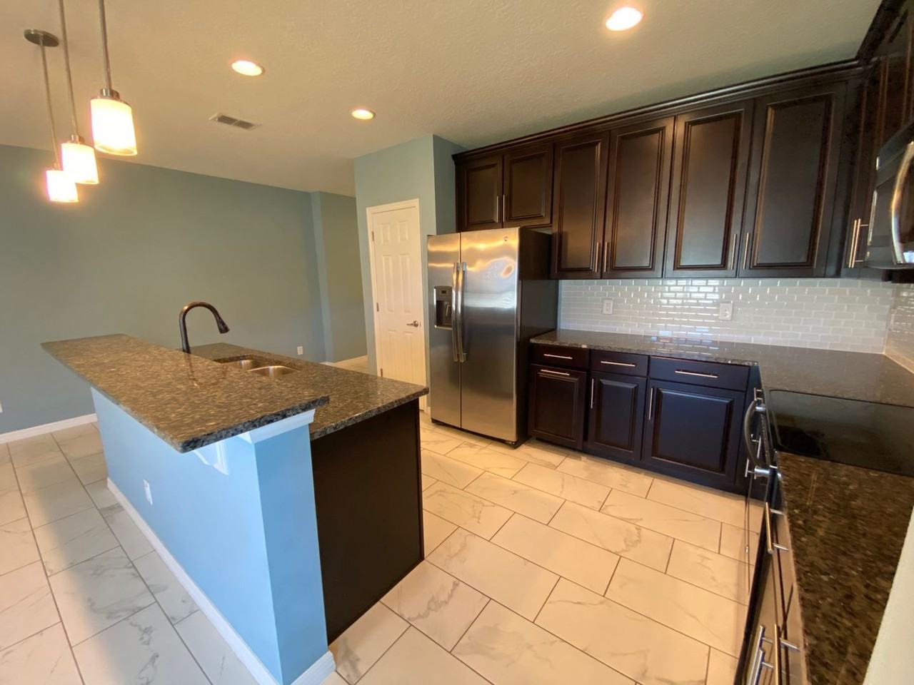 231 Salamanca Rd - Photo 6 of 19