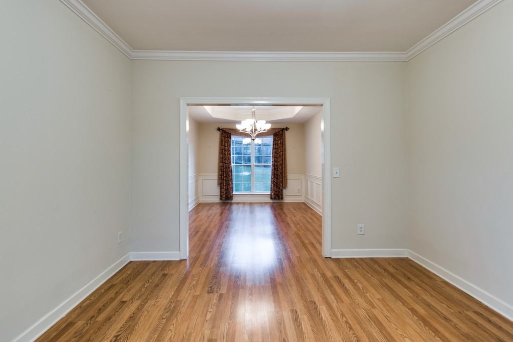 235 Bancroft Cv - Photo 5 of 22