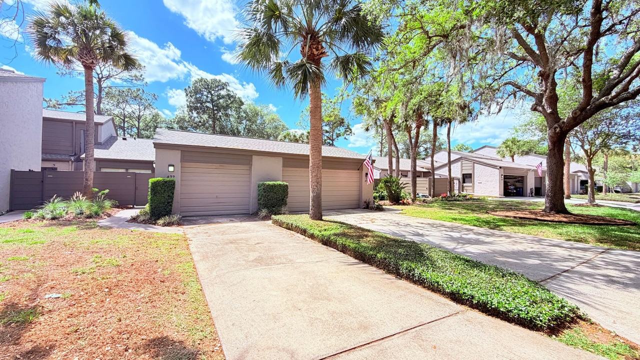 477 Meadowood Blvd - Photo 2 of 26
