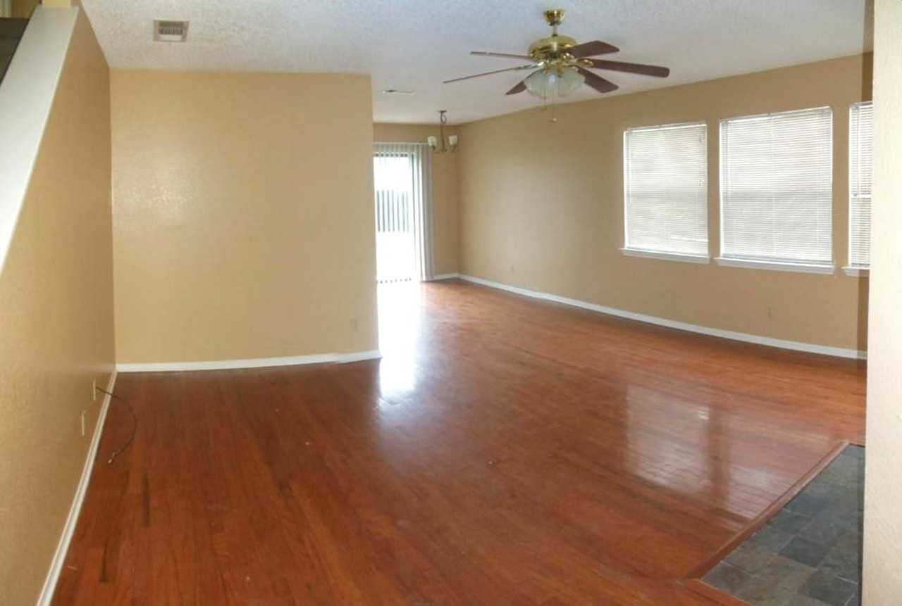 1611 West Ln - Photo 2 of 12
