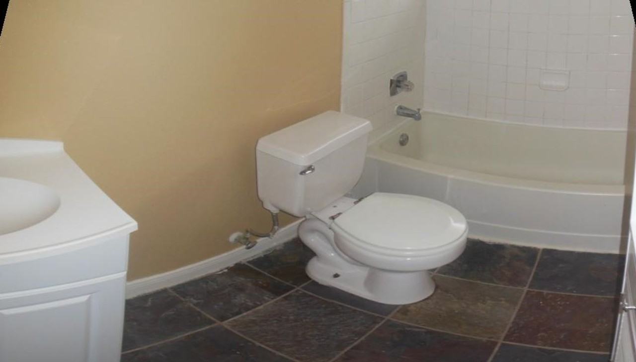 1611 West Ln - Photo 7 of 12