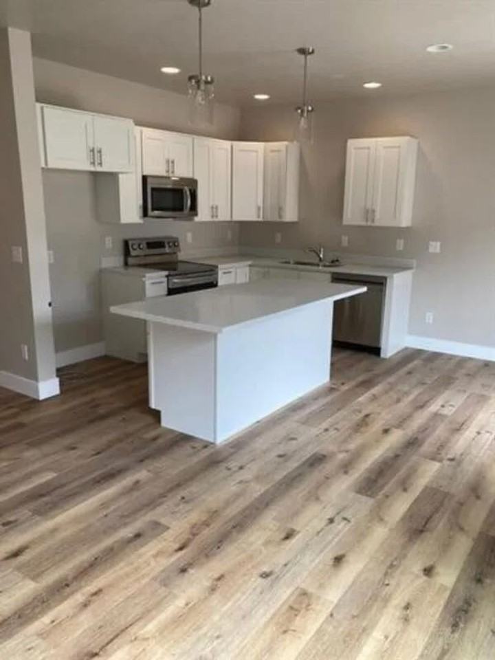3267 Cabernet Dr - Photo 2 of 5