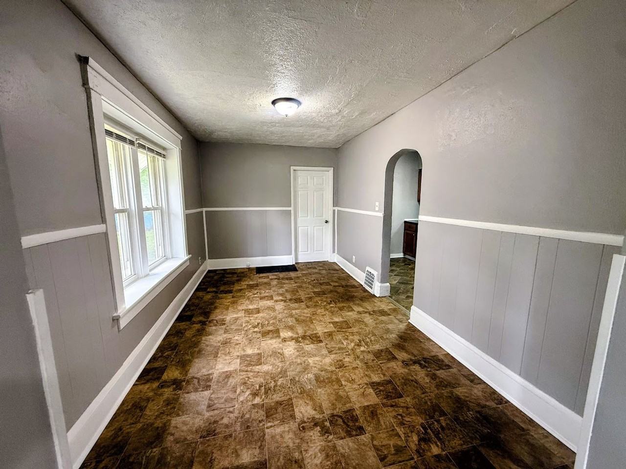 1282 Andrus St - Photo 5 of 14