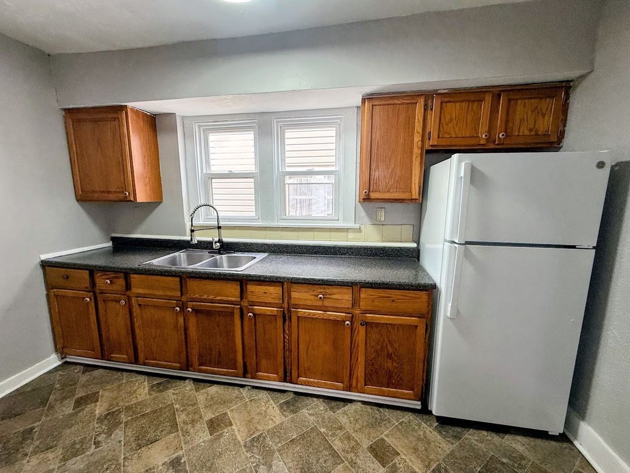 1282 Andrus St - Photo 6 of 14