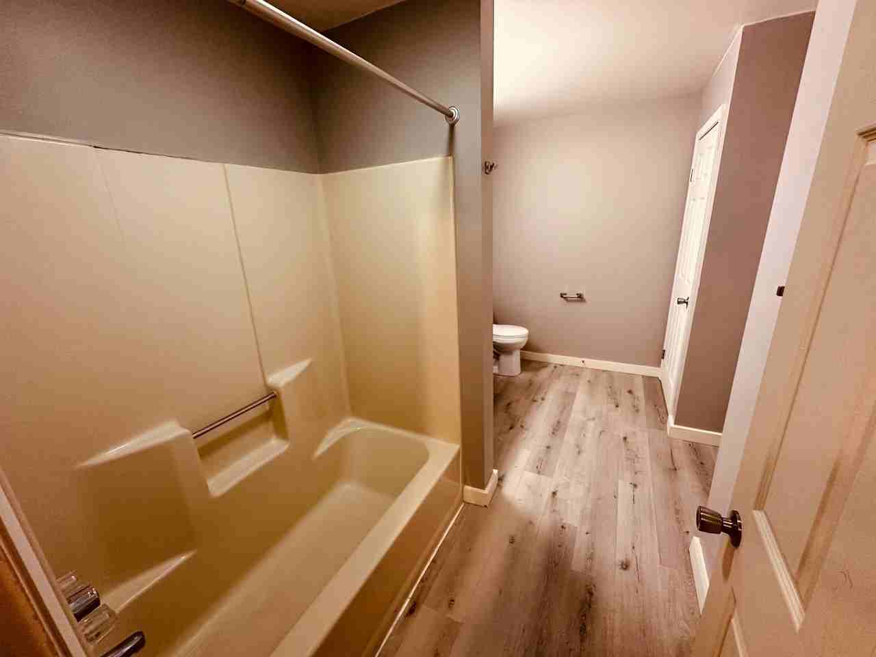 40 Grant St #6 - Photo 4 of 8