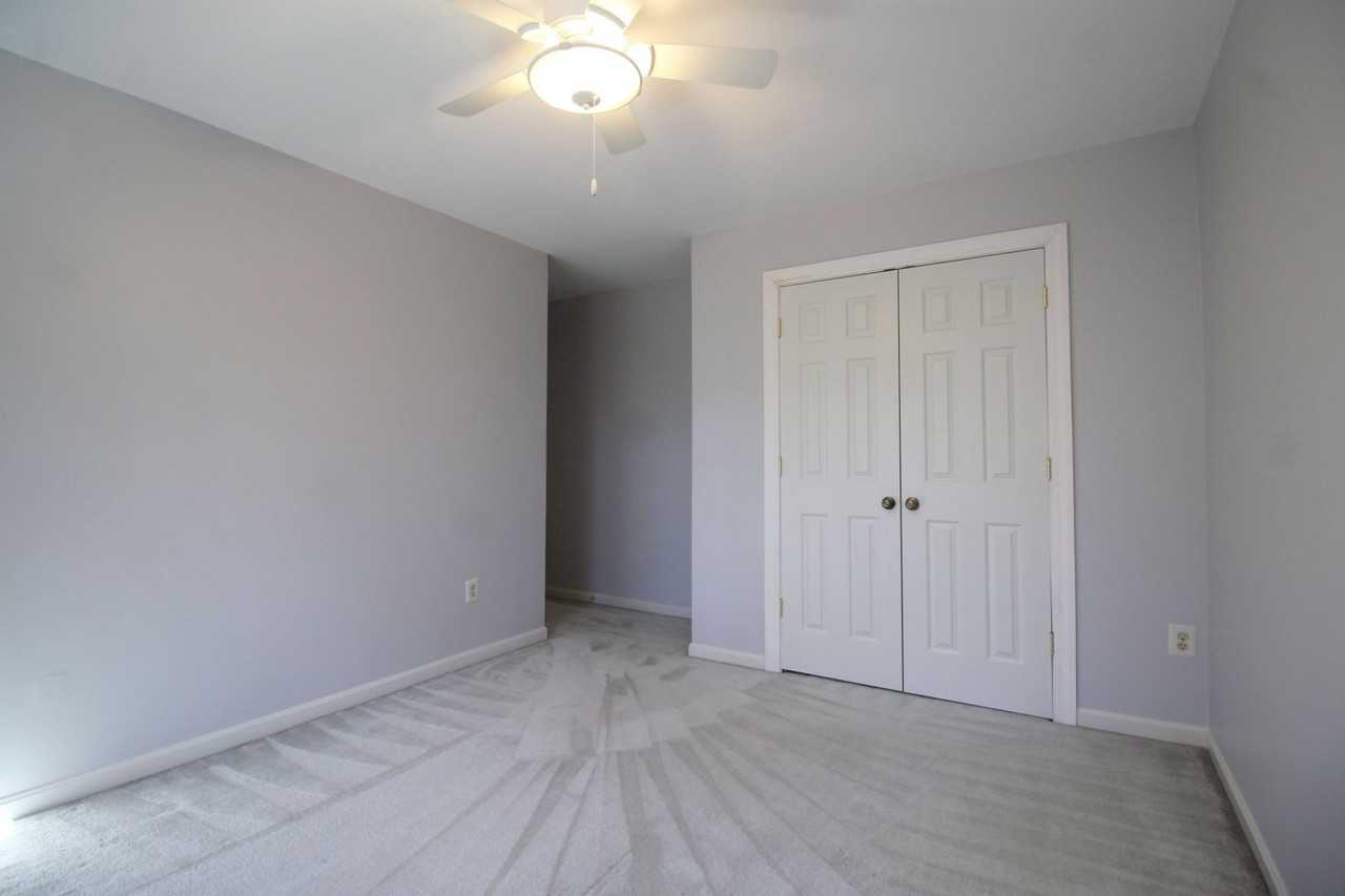 3186 Cantrell Ln - Photo 5 of 31