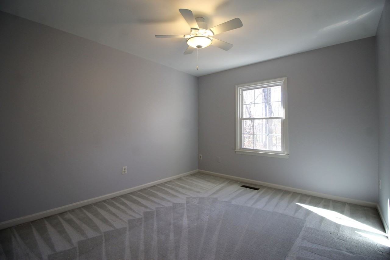 3186 Cantrell Ln - Photo 6 of 31