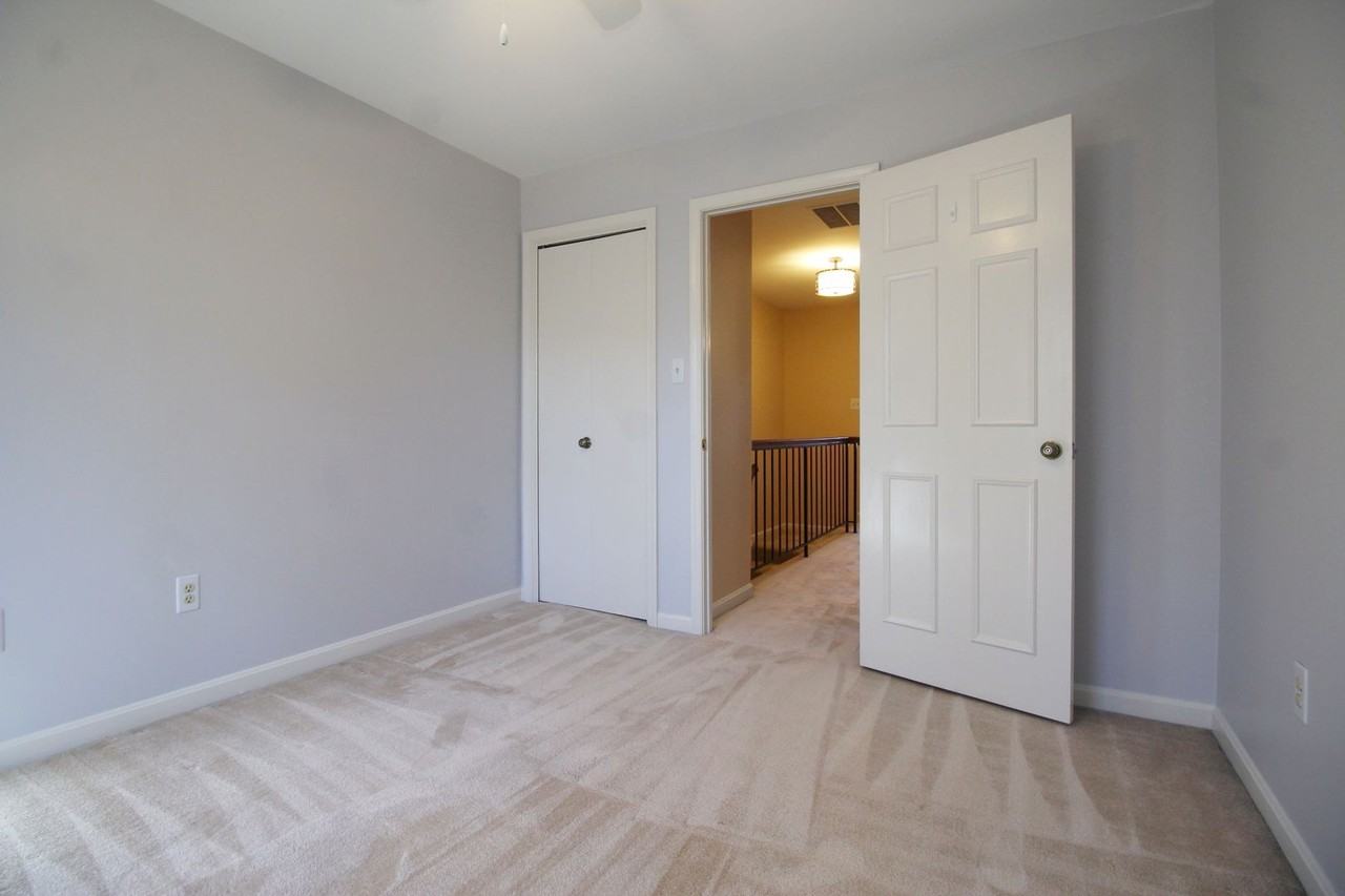 3186 Cantrell Ln - Photo 7 of 31