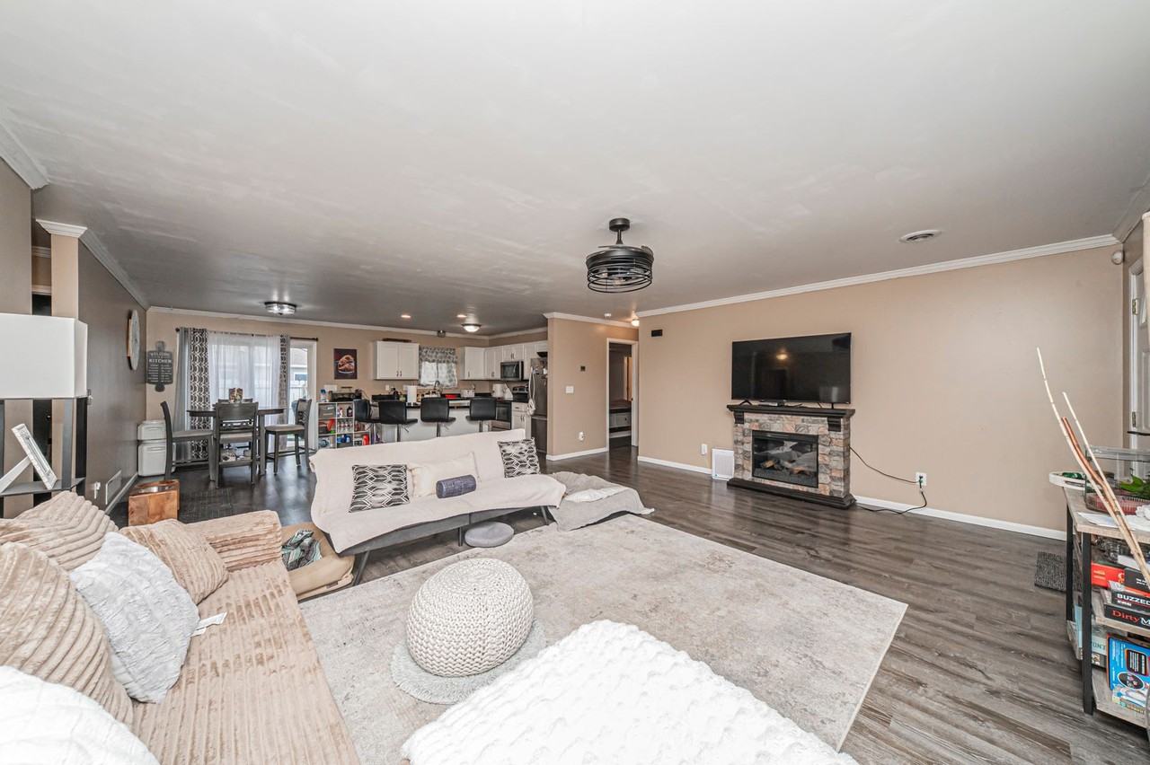 321 Brookvalley Dr - Photo 6 of 25