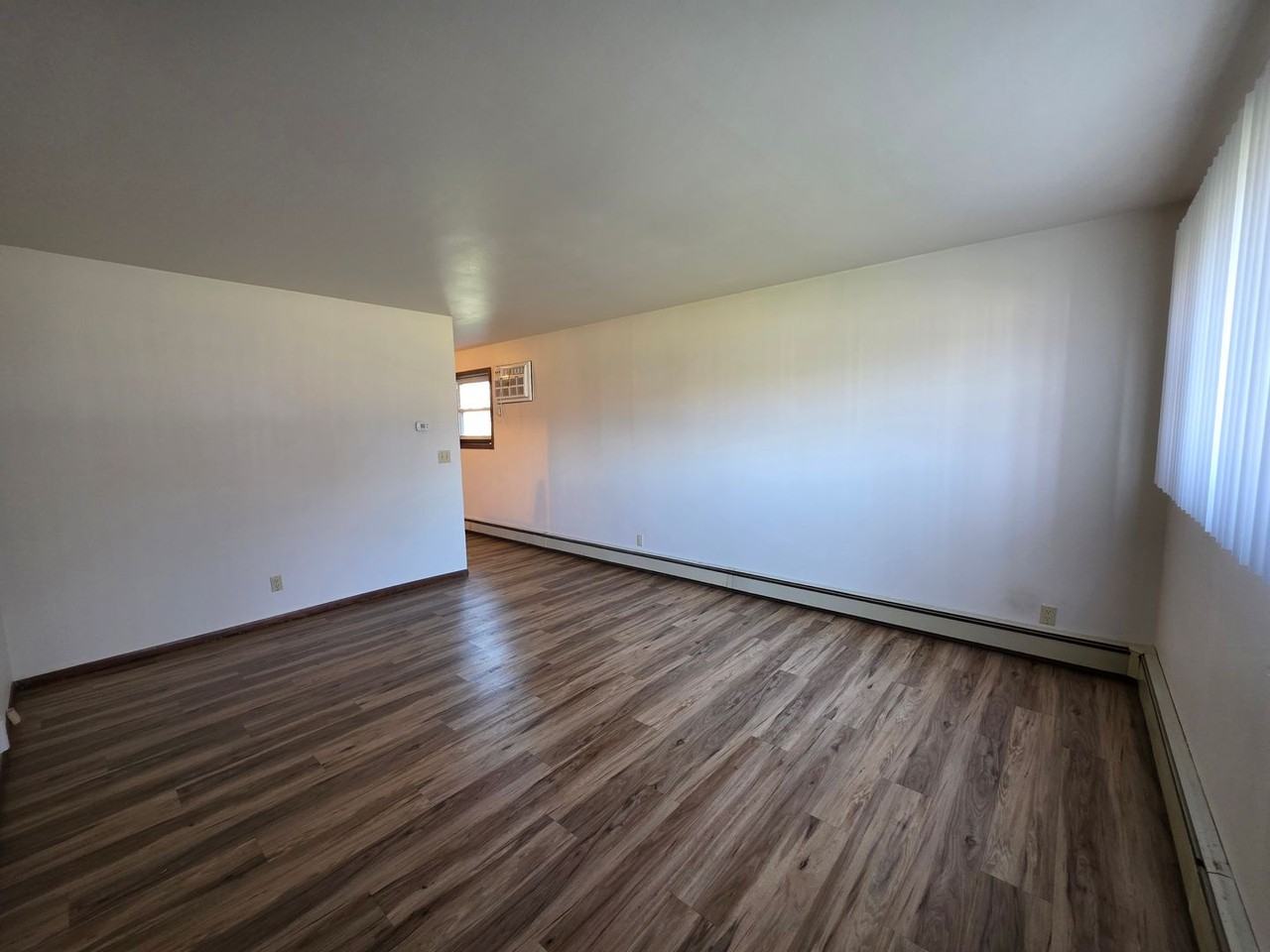 221 W 10th Ave - Photo 3 of 9