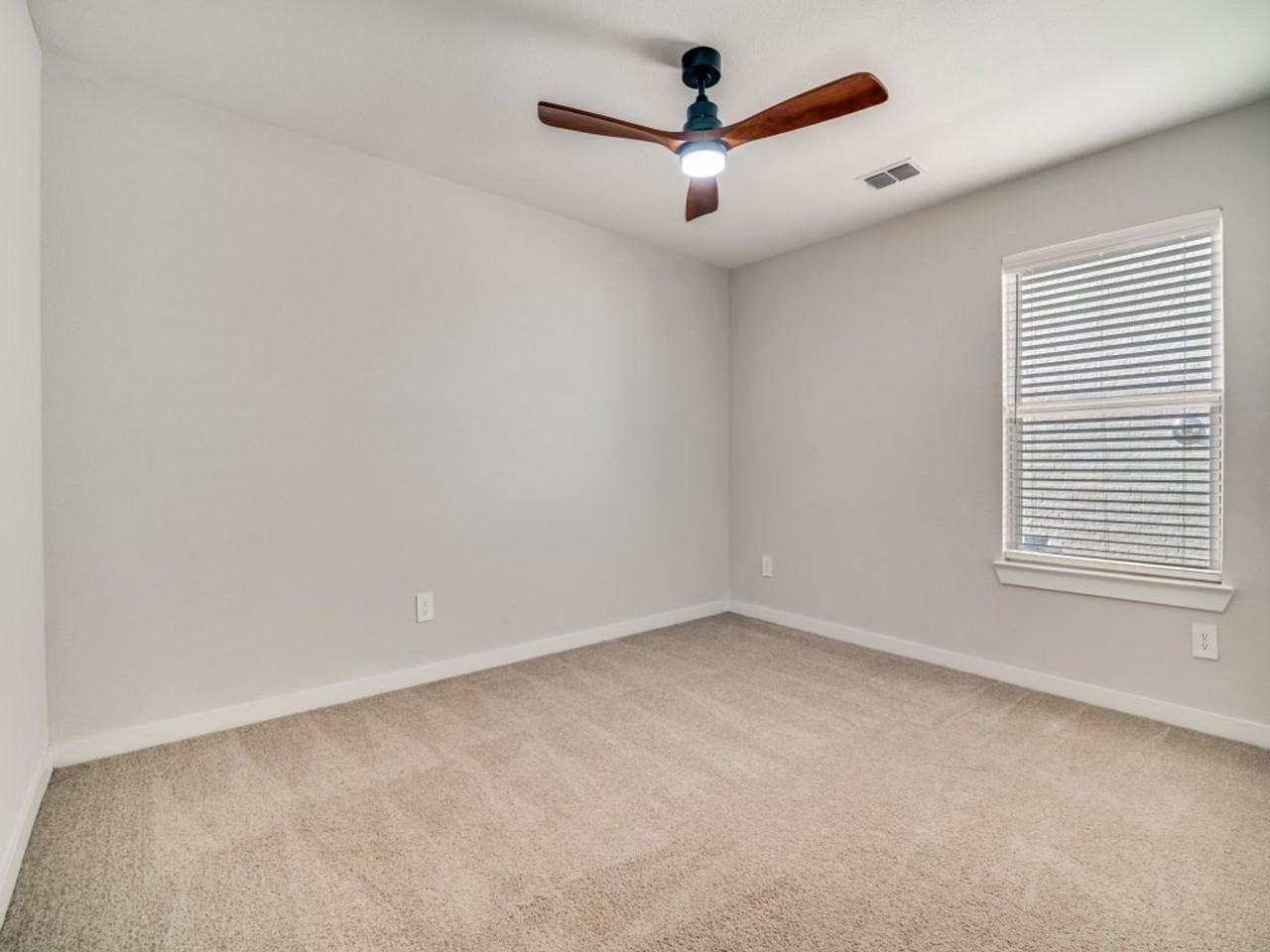 2613 Moser Ln - Photo 7 of 17