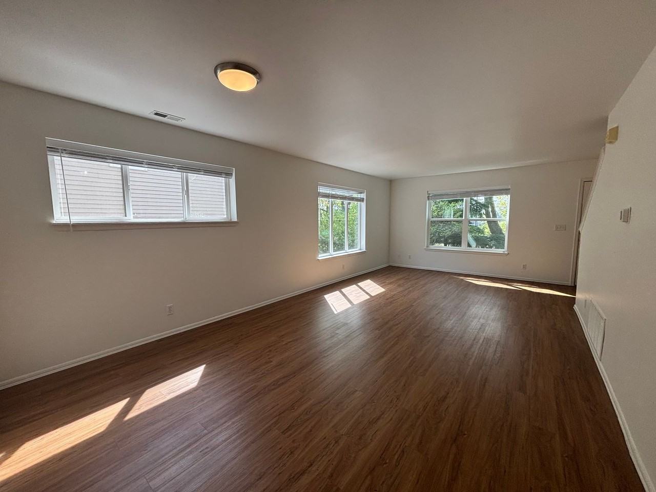 2104 S Judkins St - Photo 6 of 26