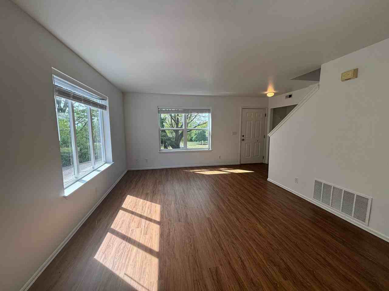 2104 S Judkins St - Photo 7 of 26