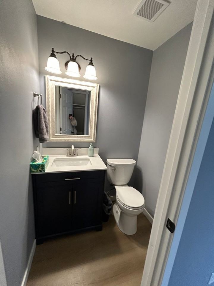 137 Hawthorn Ave #A - Photo 7 of 12