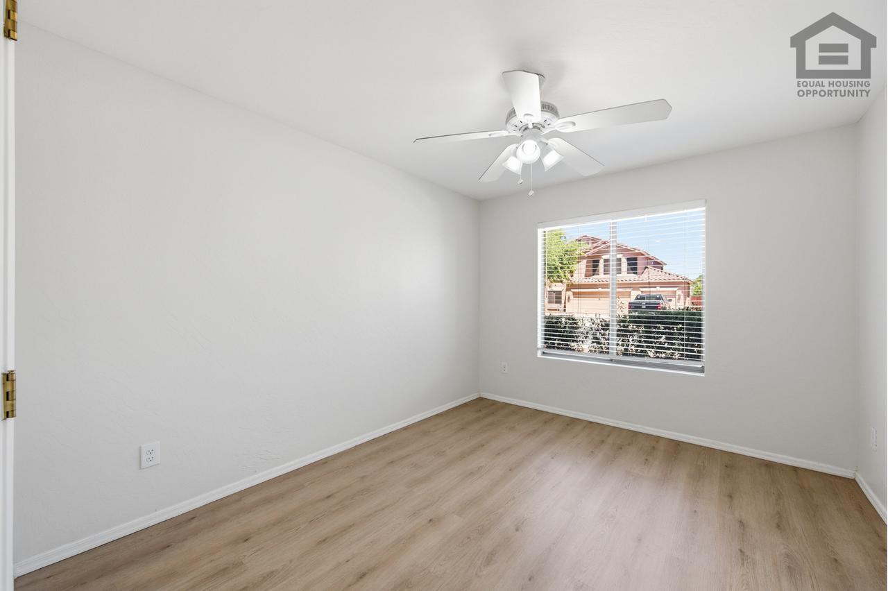 9311 W Carol Ave - Photo 6 of 48