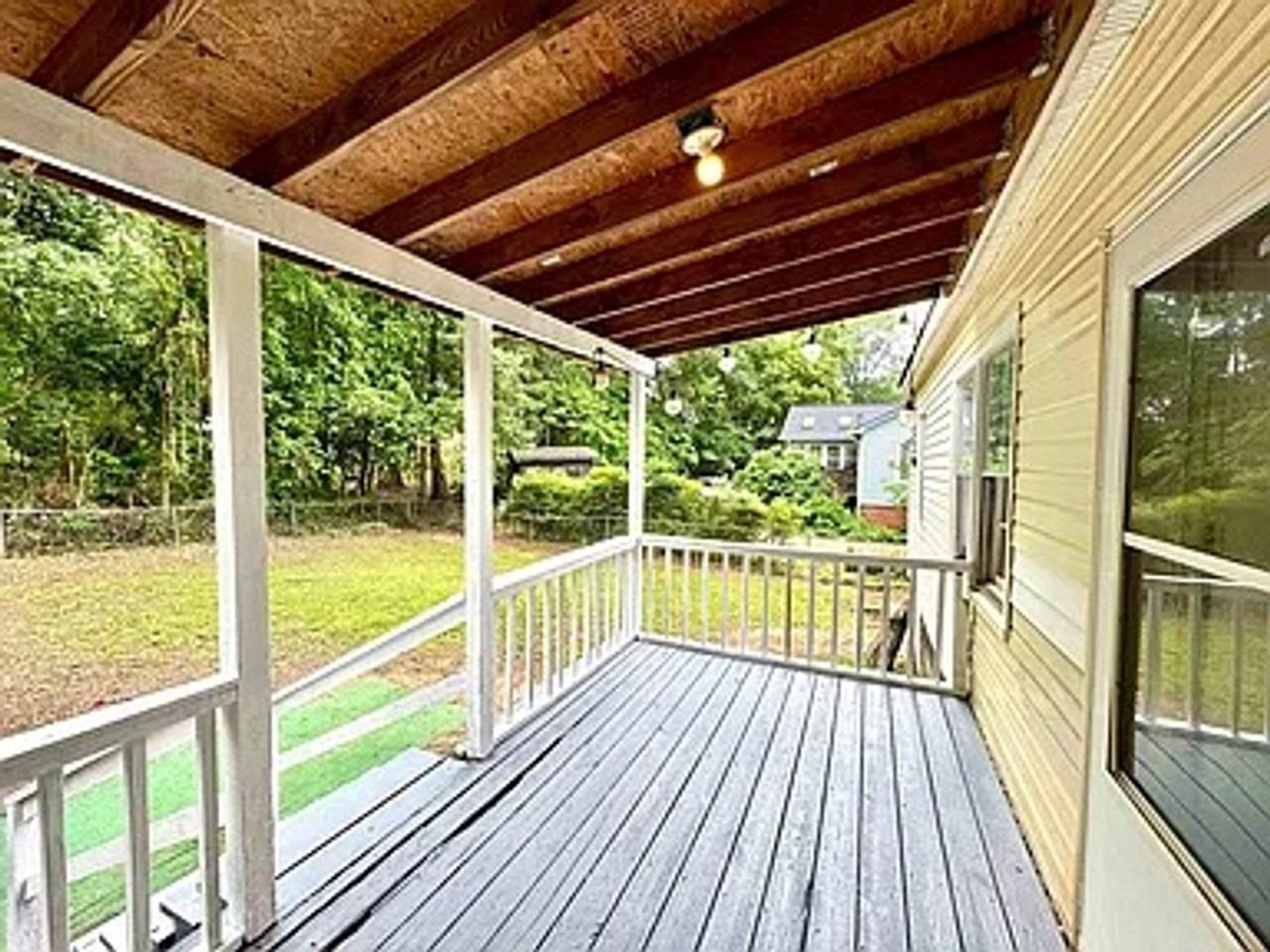 412 E Montgomery St - Photo 2 of 11