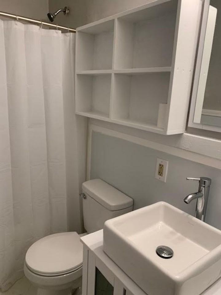 412 E Montgomery St - Photo 5 of 11