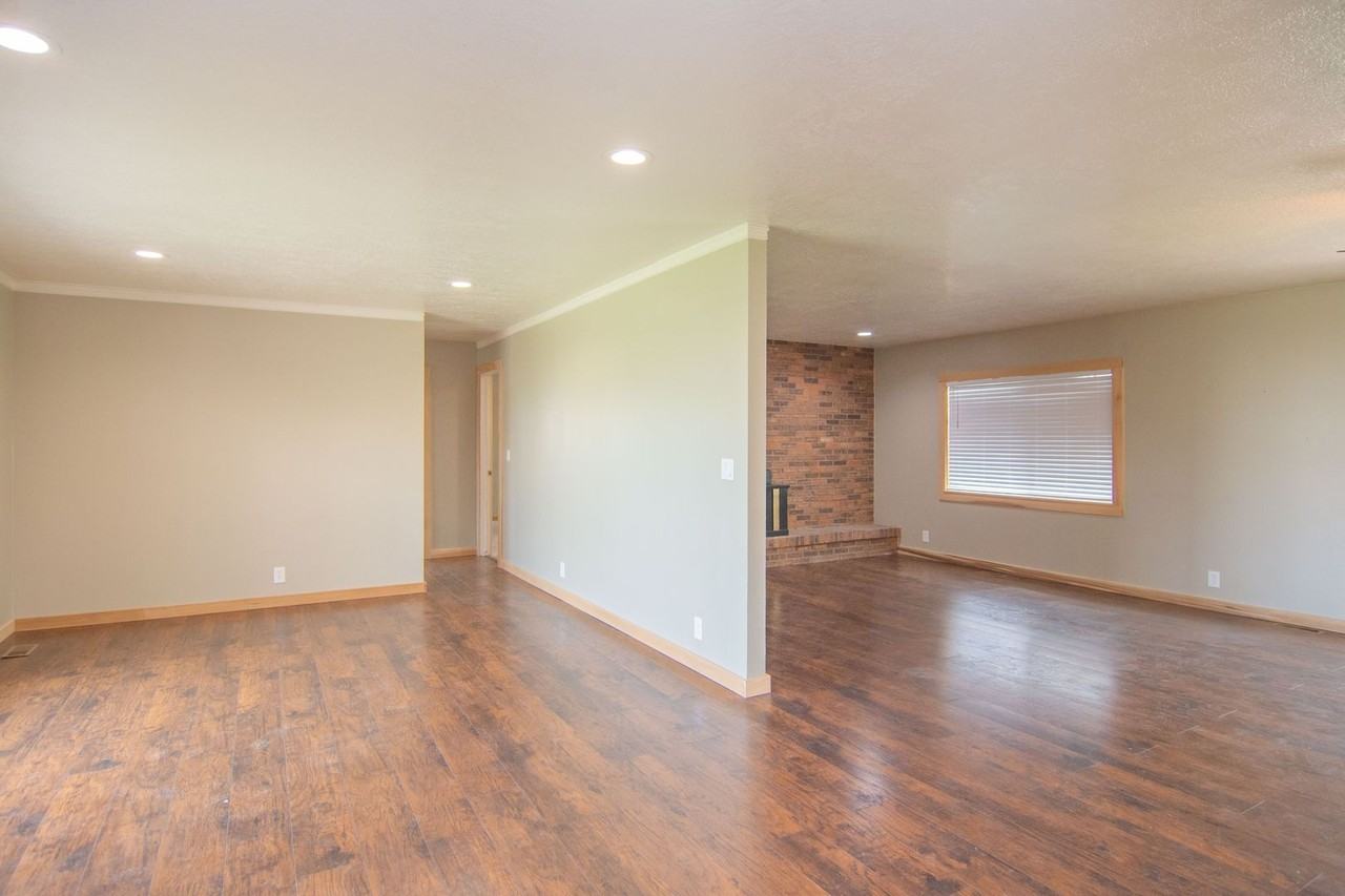 92 N 2300 W - Photo 6 of 42