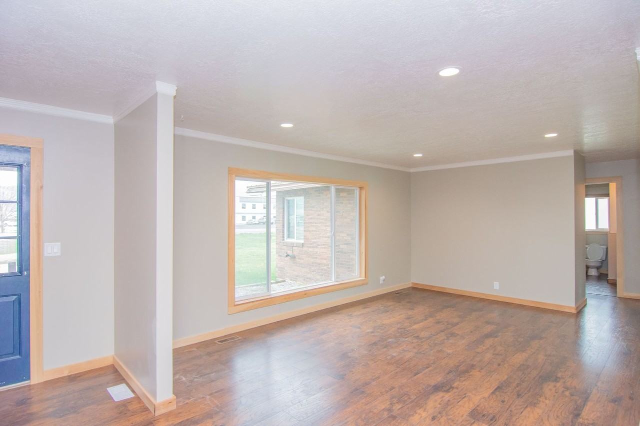 92 N 2300 W - Photo 7 of 42